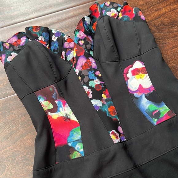 Karen Mullen Bustier Floral Print Tiered Dress - Picture 8 of 9